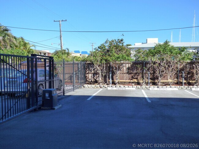 Photo - 1510 SE 15th St Unit 304