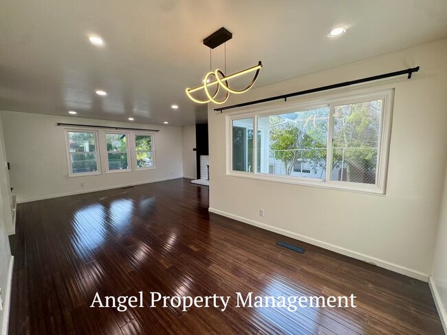 Photo - 5804 Shadow Ridge Dr