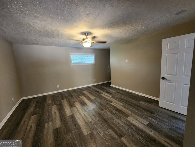 Photo - 4524 Lasalle Dr