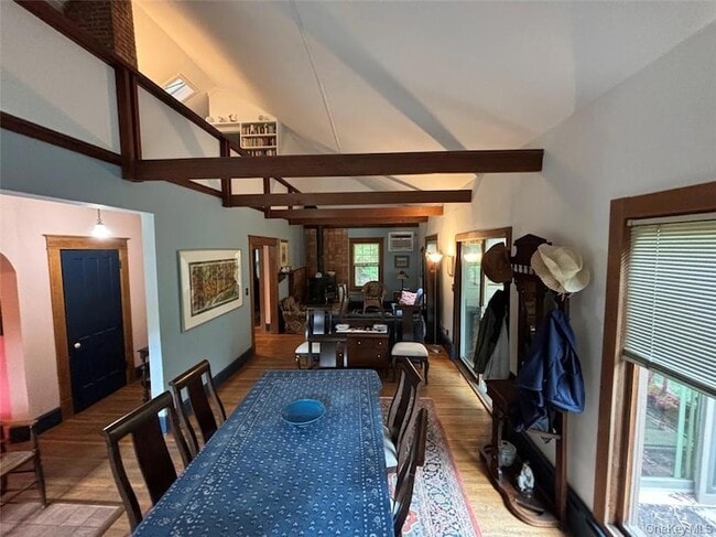 123 Plains Rd