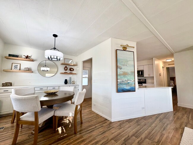 Photo - 482 Outer Dr