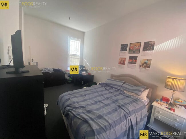 Photo - 142 Northampton St Unit 1