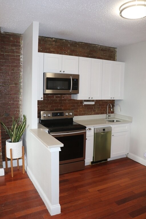 Photo - 320 Warren St Unit 2