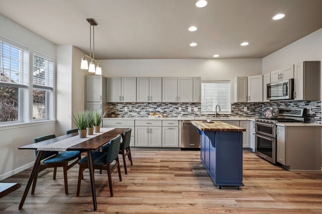 Photo - Updated home in Gardenside!