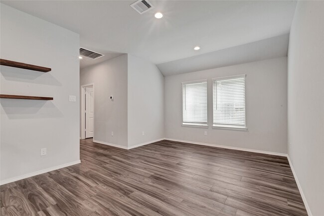 Photo - 16891 Pink Wintergreen Dr