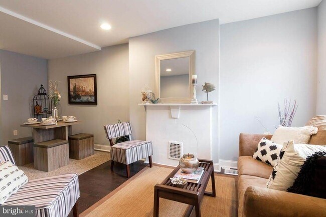 Amazing Two Bedroom Plus a Den in Baltimor... - Amazing Two Bedroom Plus a Den in Baltimor... House