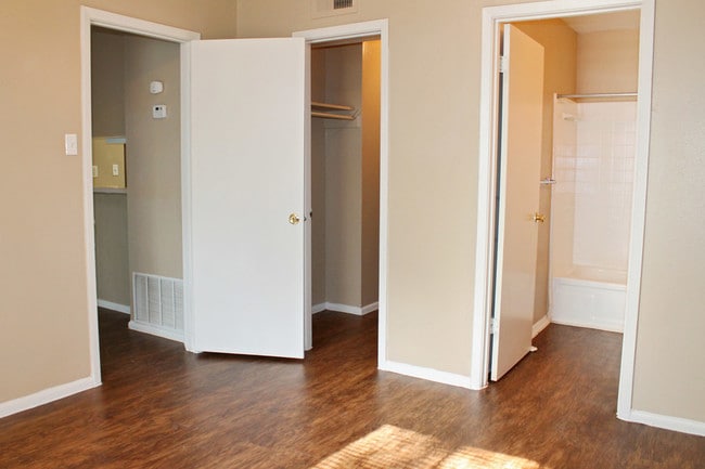 Photo - Cypress Cove