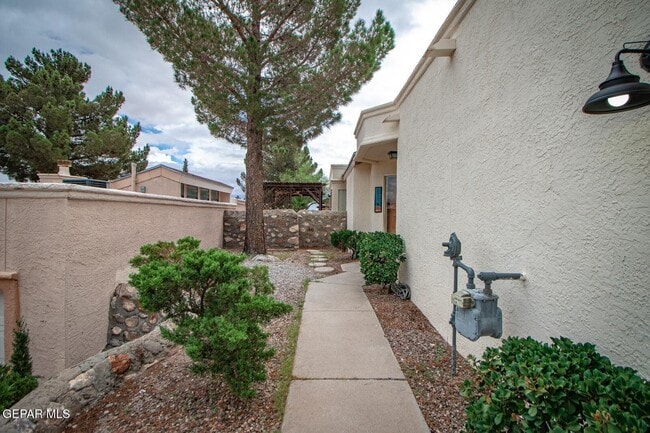 Photo - 6806 Ridgley Way