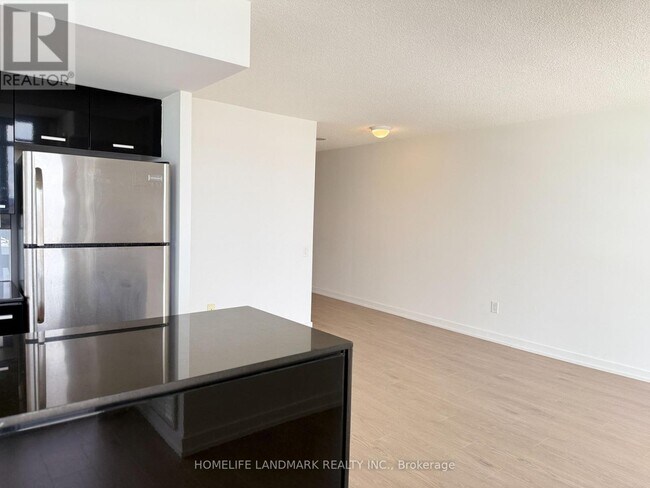 Photo - 19 Singer Ct Unité 1721