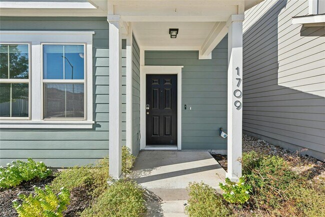 Photo - 1709 Arendale Dr