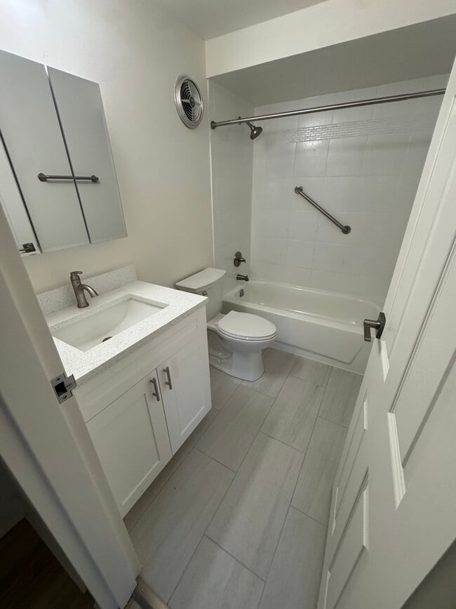 Glenwest Apartments