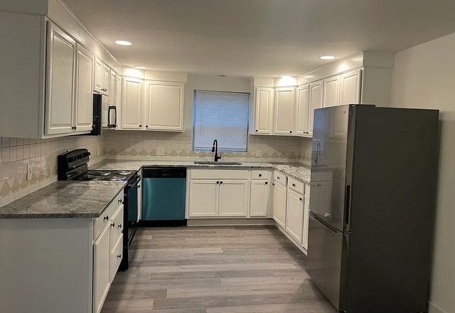 Photo - 2001 Hogback Rd