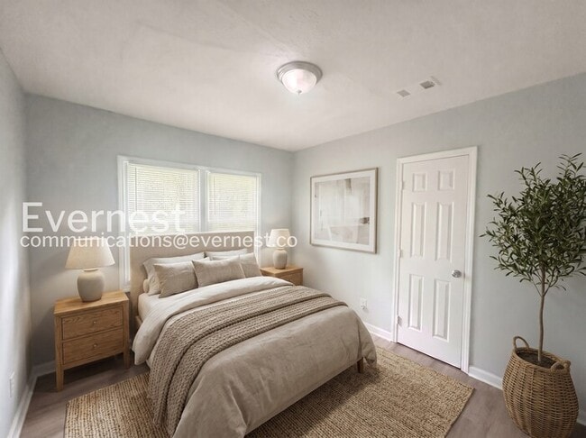 Photo - 2 Bed, 1 Bath Duplex with Off-Street Parking / Pet-Friendly / Coming Soon!
