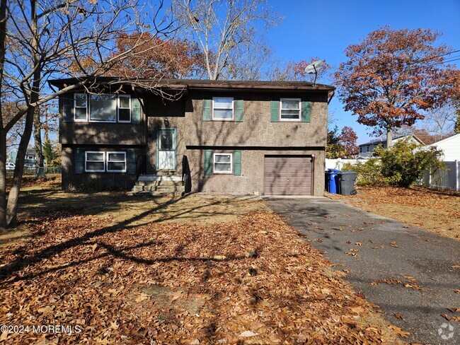 Building Photo - 23 Almond Dr Rental