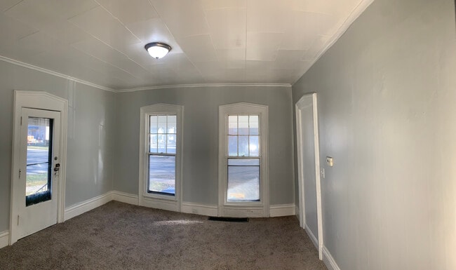 Photo - 131 Caledonia St Unit 1