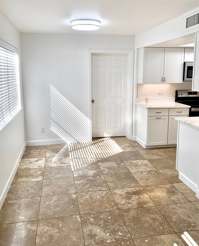 Photo - 8546 E Belleview St