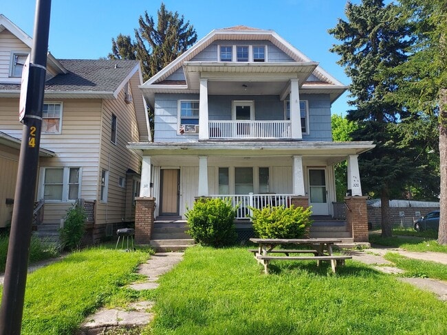 Building Photo - 318-320 Durnan St Unit 320C (3rd) Rental
