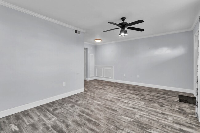 Living Room - 5850 18th St N Unit 11