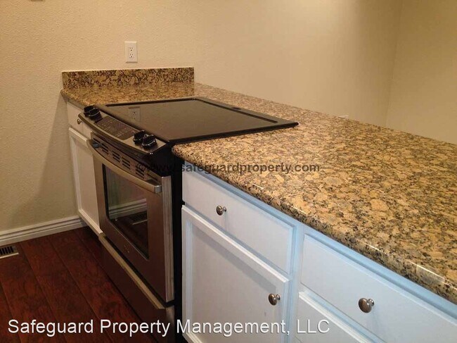 Photo - 4832 S Highland Cir