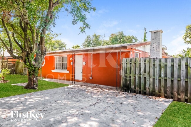 Photo - 410 NE 26th Ave