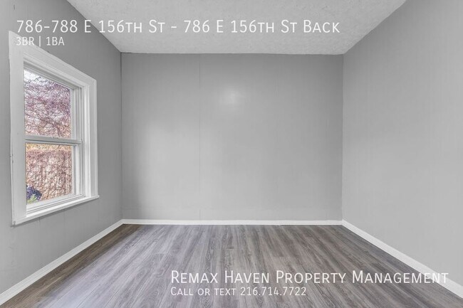 Photo - 786-788 E 156th St-786 E 156th St Back Unidad 786 E 156th St Back