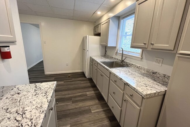 Building Photo - 452 W Philadelphia St Unit 1