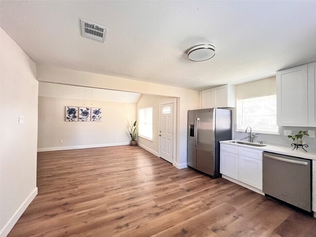 Photo - 4641 Orange Cir S