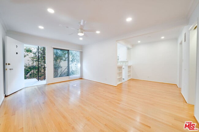 Photo - 1037 11th St Unit 9