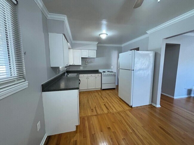 Photo - 1760 E Harry Ave