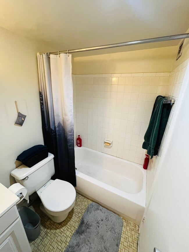 Photo - 1301 20th St NW Unit 1301 20th St. NW #609