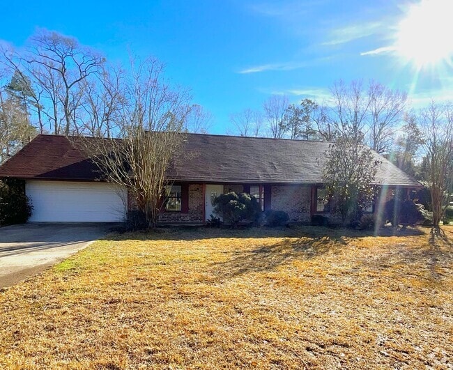 Building Photo - 213 Old Oak Ln Rental