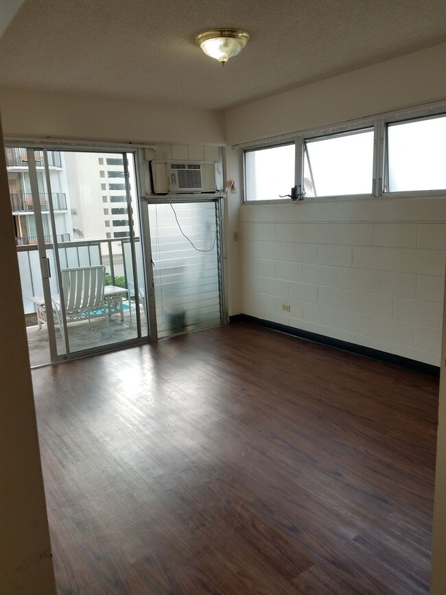 Photo - Room for Rent in Waikiki 2 Blocks from Beach Unit 921
