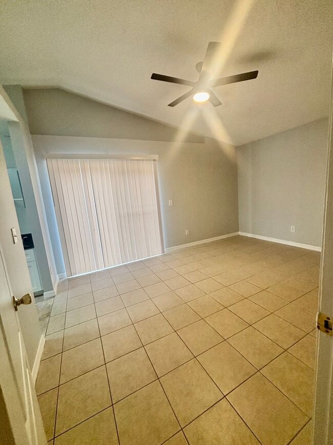 Photo - 508 Winding Oak Ln