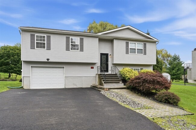 Photo - 17 Watkins Dr