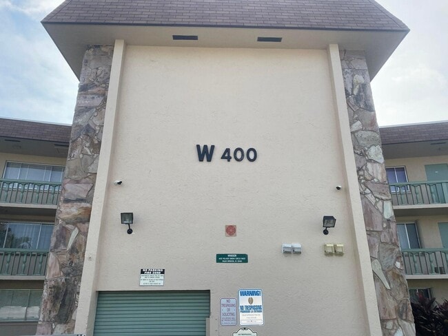 Building Photo - 400 Village Green Cir W Unit 304 Rental
