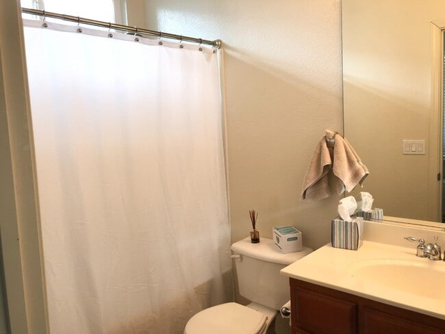 Photo - 1868 White Sands St