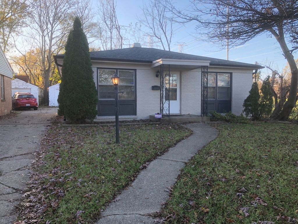 Cozy 2-Bed Starter Home - 1708 North Ave House