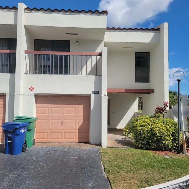 Building Photo - 6699 Racquet Club Dr