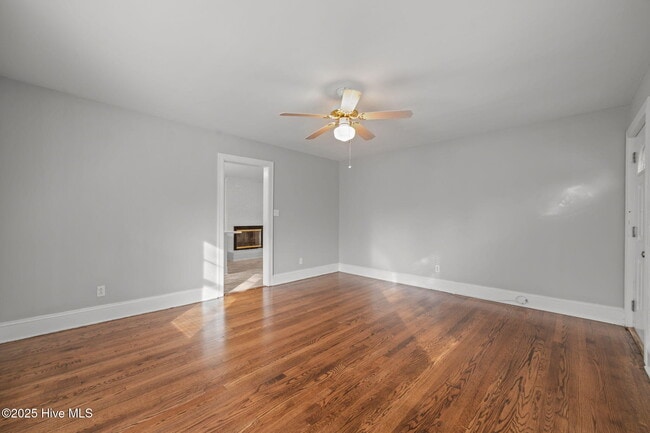 Photo - 2405 Jefferson Dr