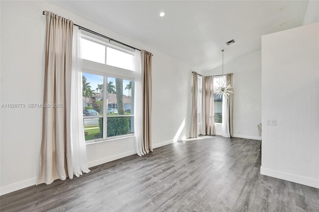 Photo - 740 Cypress Pointe Dr E