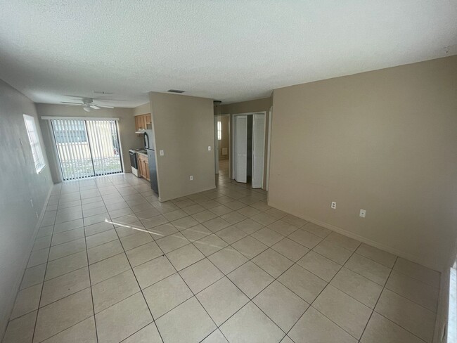 Photo - 5407 Maple St Unit 1