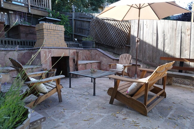 Building Photo - 575 Valle Vista Ave Unit 2