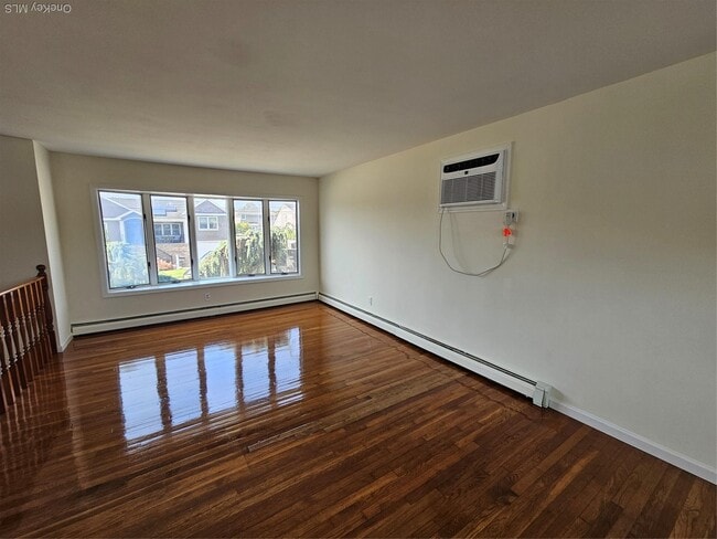 Photo - 2403 Hampton Ave