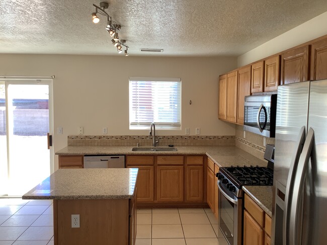 Photo - 5726 Quay Dr NE