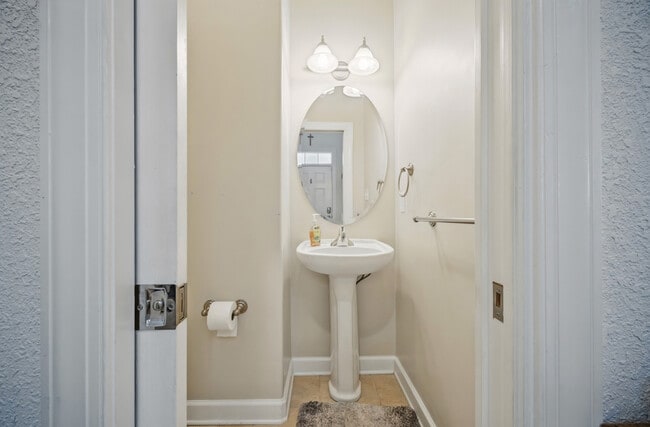 Photo - 1177 Treefern Dr