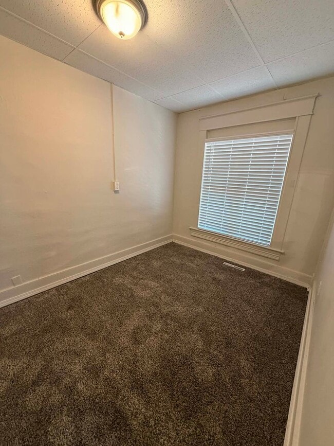 Photo - 210&amp;210 1/2 S Pearl Unit 210 S Pearl