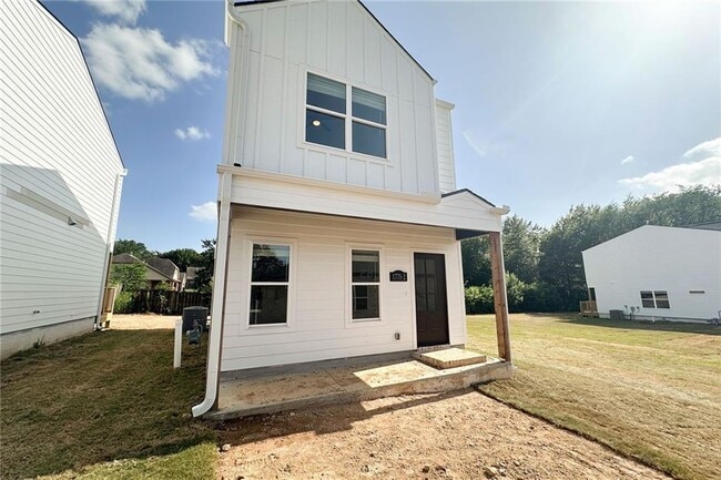 Building Photo - 1326 Van Buren Ave Rental