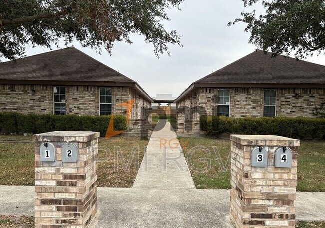 Building Photo - 809 W Bronze Dr Unit 3 Rental