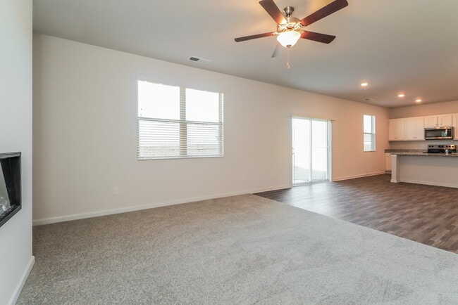 Photo - 144 Hamilton Pointe Dr