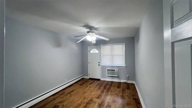 Photo - 62-43 69th Pl Unidad 2